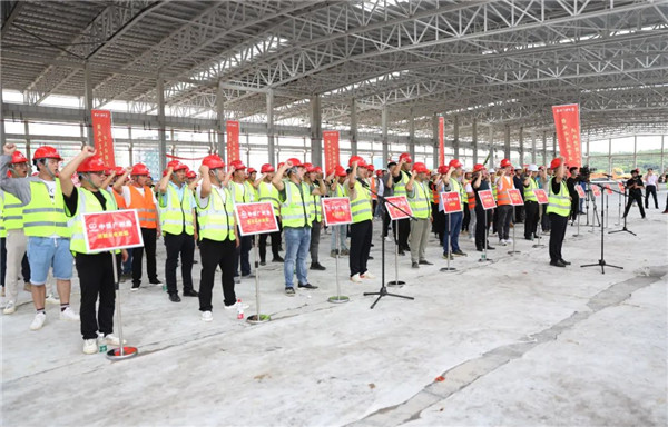 決戰三十天收官 昌南新區、城投集團舉行透光陶瓷項目誓師大會