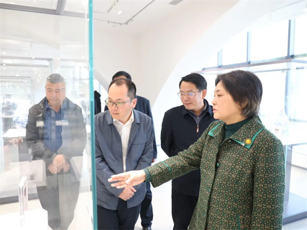 中國五冶集團一行蒞臨市城投集團調研座談